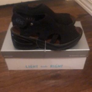 BZEES IN KISS NEW IN BOX